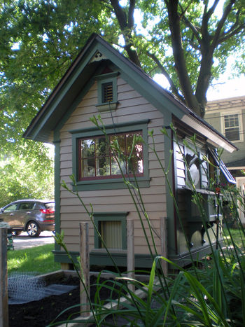 Community Chickens Coop Cool